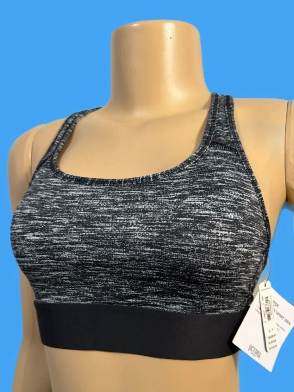 Victoria’s Secret VSX The player Unlined sport bra gray Small